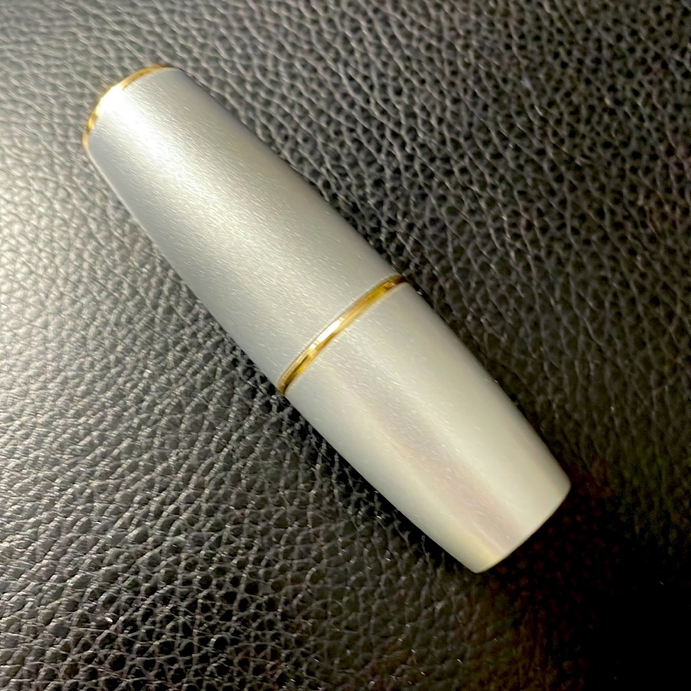 AVON LIPSTICK